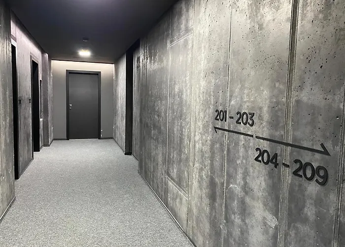 Resort Tee & Wellness